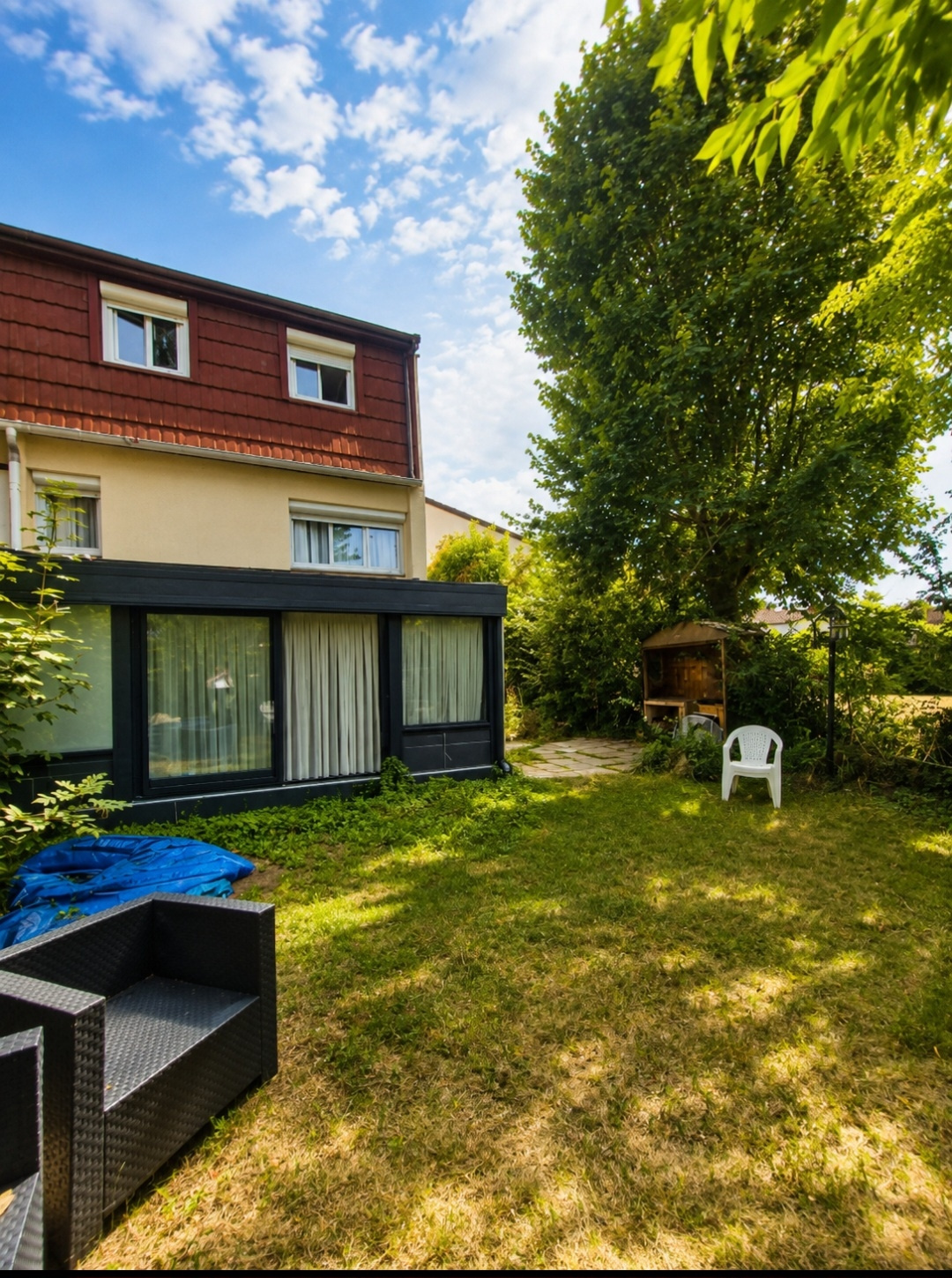 Maison mitoyenne d'un seul côté 6 pièces Jardin de 245 m2 F
